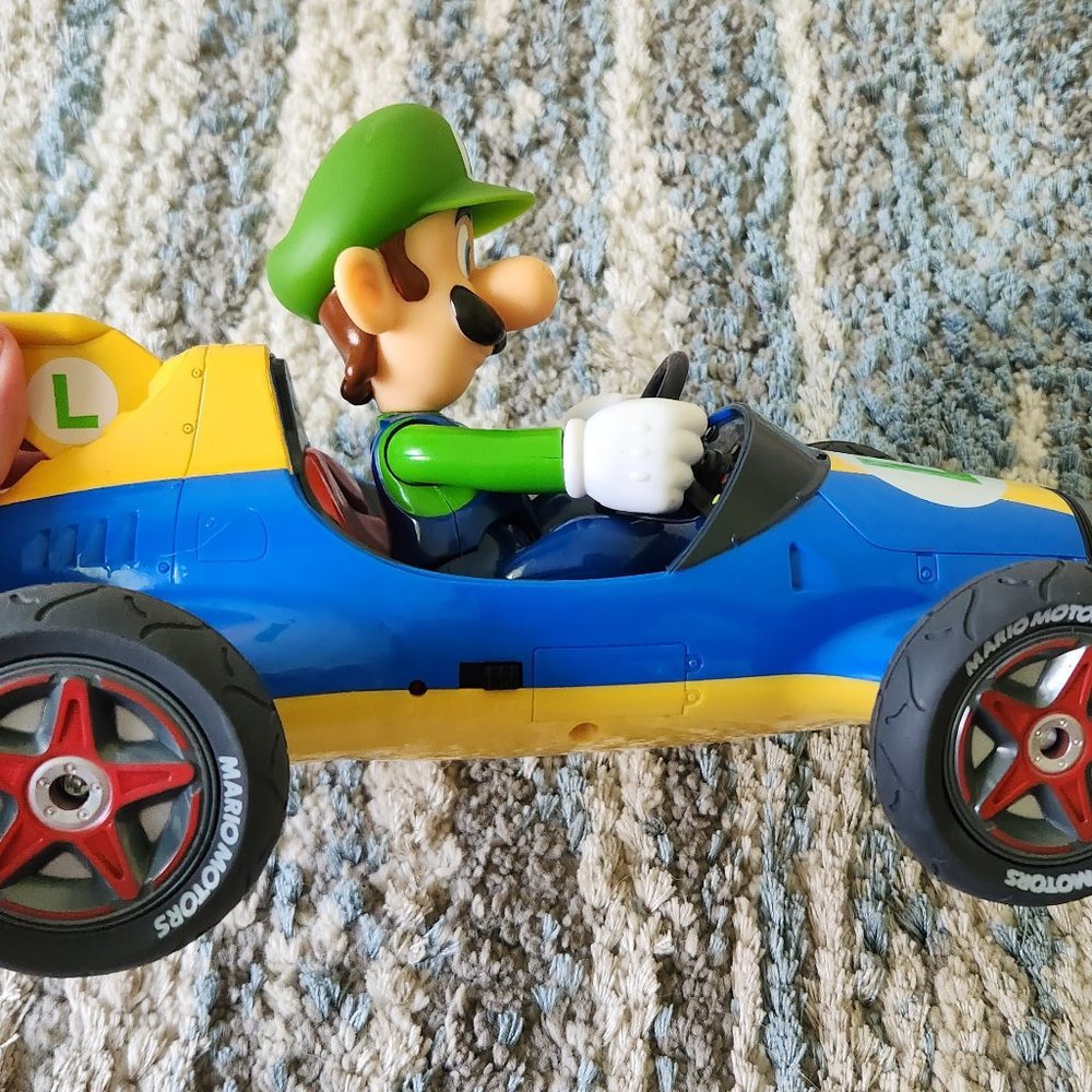 Super Mario & Luigi Carrera Mario Kart Figurines EUC - Picture 7 of 13